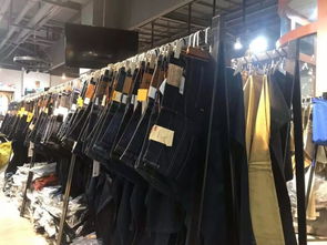 劲爆 凤岗联泰厂秋季服装员工福利展厅大开仓 还有t恤免费送