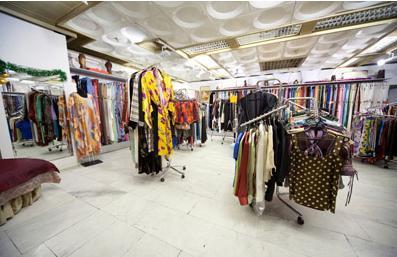 服装代理:多少钱拿货?掌握商机,开启创业之路